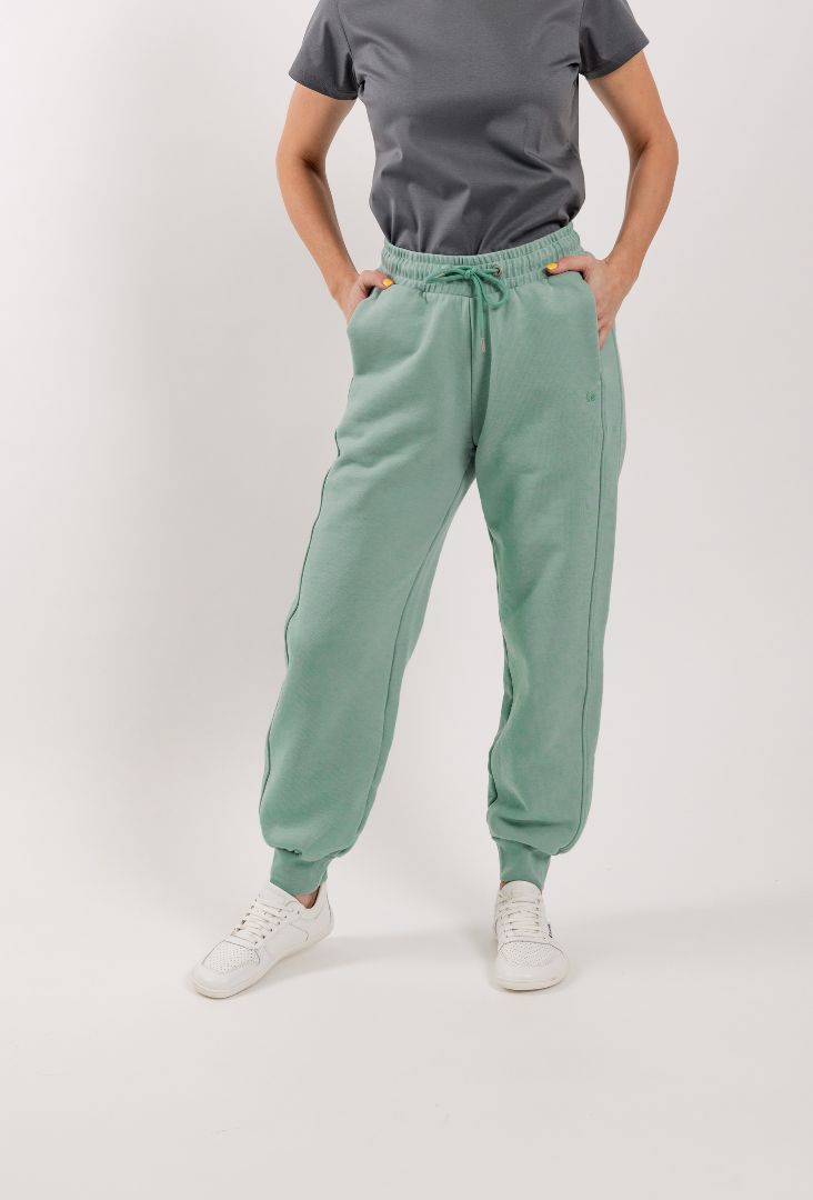Dámske teplákové nohavice Be Lenka Essentials - Pistachio Green
