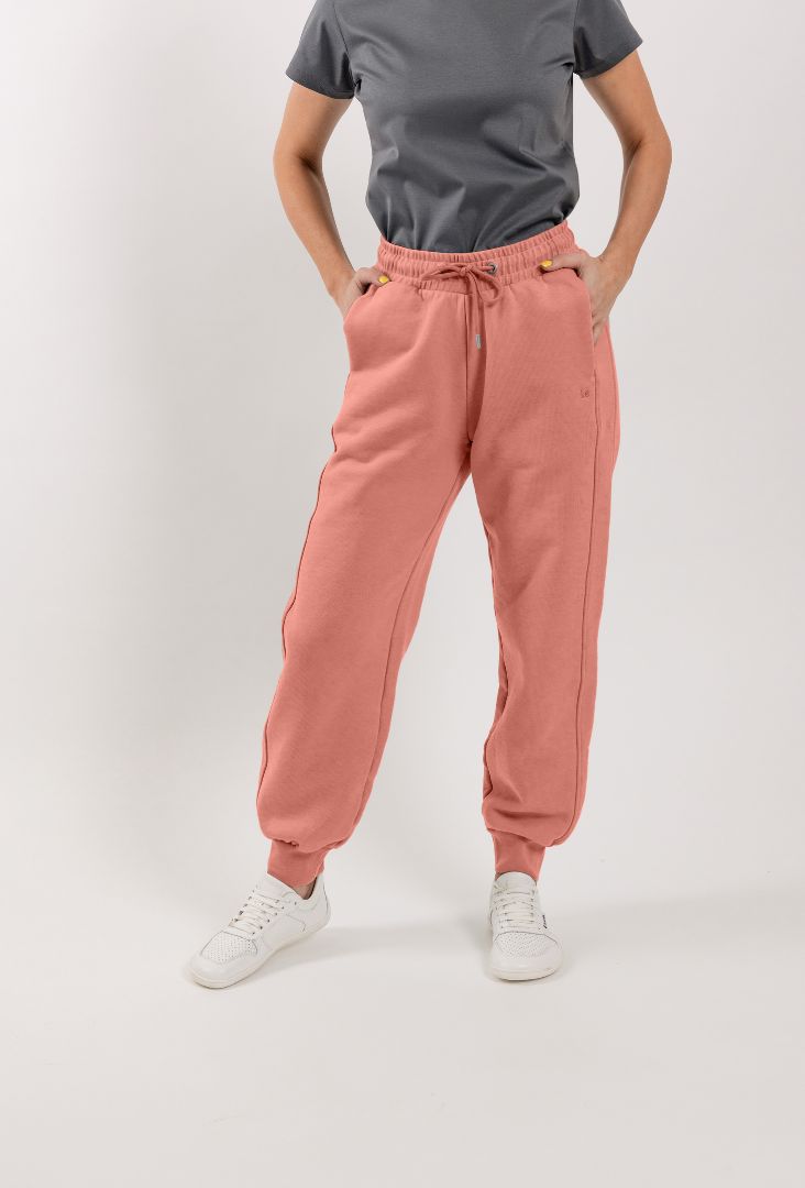 Dámske teplákové nohavice Be Lenka Essentials - Salmon Pink