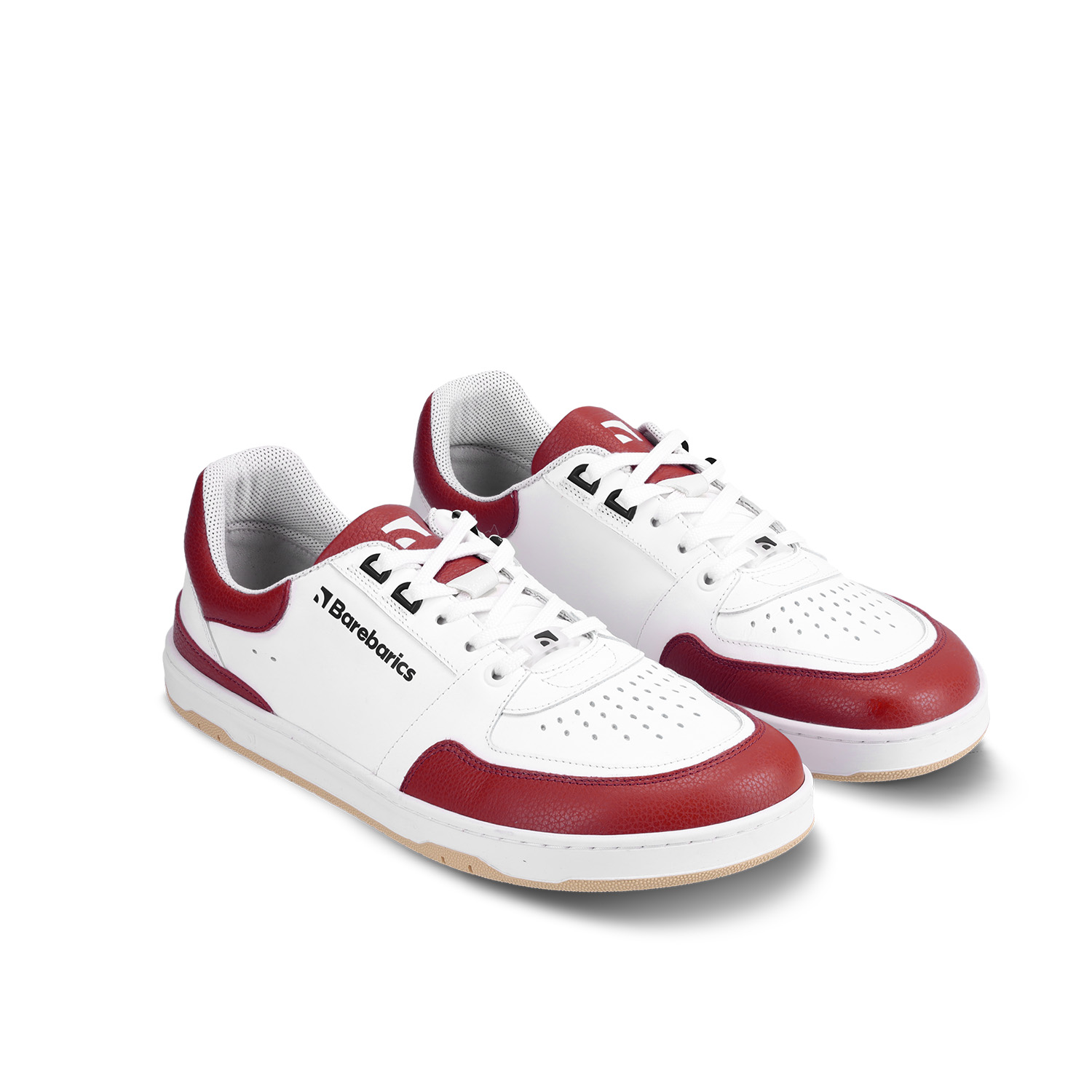 Barefoot tenisky Barebarics Wave - White & Crimson Red.
  Zvršok sa skladá z kvalitnej hladkej kože nappa; Ide o materiál, ktorý má výbornú odolnosť voči vlhkosti a ľahko sa ošetruje  Podšívka je vyrobená z technickej textílie Dermodry Coolmax®, ktorá zabezpečuje kontinuálny odvod vlhkosti; Tento typ podšívky urýchľuje proces odvodu a absorpcie potu, vďaka čomu ostáva koža suchá; Zároveň ide o mäkký, ľahký a priedušný materiál, ktorý sa používa pri výrobe prestížnych modelov obuvi a prechádza najnáročnejšími skúškami technickej kvality v nezávislých laboratóriach  Podošva je zhotovená z jemnej syntetickej gumy s vysokou odolnosťou voči opotrebeniu; Podošva Retro je inšpirovaná umením a pouličnými športami z konca 20.
Barefoot vlastnosti
  Anatomický tvar - Teniska rešpektuje tvar chodidiel.
Viac info
  vychádzková obuv  moderný mestský dizajn  navrhnuté a ručne vyrobené v Európskej únii, z lokálnych udržateľných materiálov  vynikajúca odolnosť a farebná stálosť materiálov  technológia Dermodry Coolmax® pre kontinuálny odvod vlhkosti  dostupné v číslach: 36-47 (podľa európskeho merania)EAN/SKU: %eanorsku%