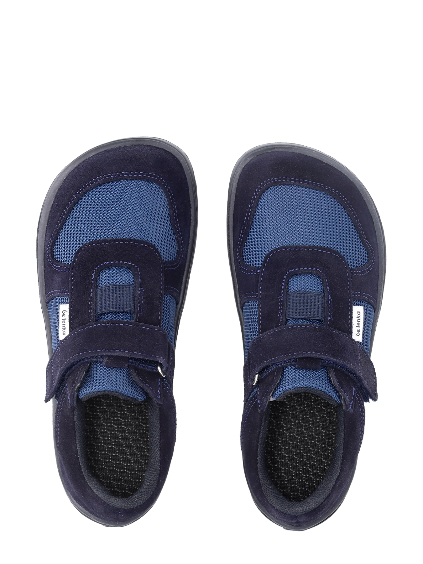 Detské barefoot tenisky Be Lenka Joy - Dark Blue & Black.
  barefoot topánky dokonale napodobňujú chodenie naboso, presne tak, ako to vymyslela príroda  prešitá podošva pre dlhšiu životnosť  podošva KidsComfort vďaka svojim výstupkom zaručuje dokonalú stabilitu a kontrolu kroku  praktické obúvanie vďaka suchému zipsu  ľahká nízka obuv s hravou kombináciou kože a textilu  vyberateľná stielka skvelo odvádzajúca vlhkosť
Výhody barefoot topánok
  ultra flexibilná podrážka  zero drop: päta a špička v jednej rovine pre správne držanie tela  priestranná špička pre vaše prsty  ľahká obuv
Typ obuvi: vychádzková obuv