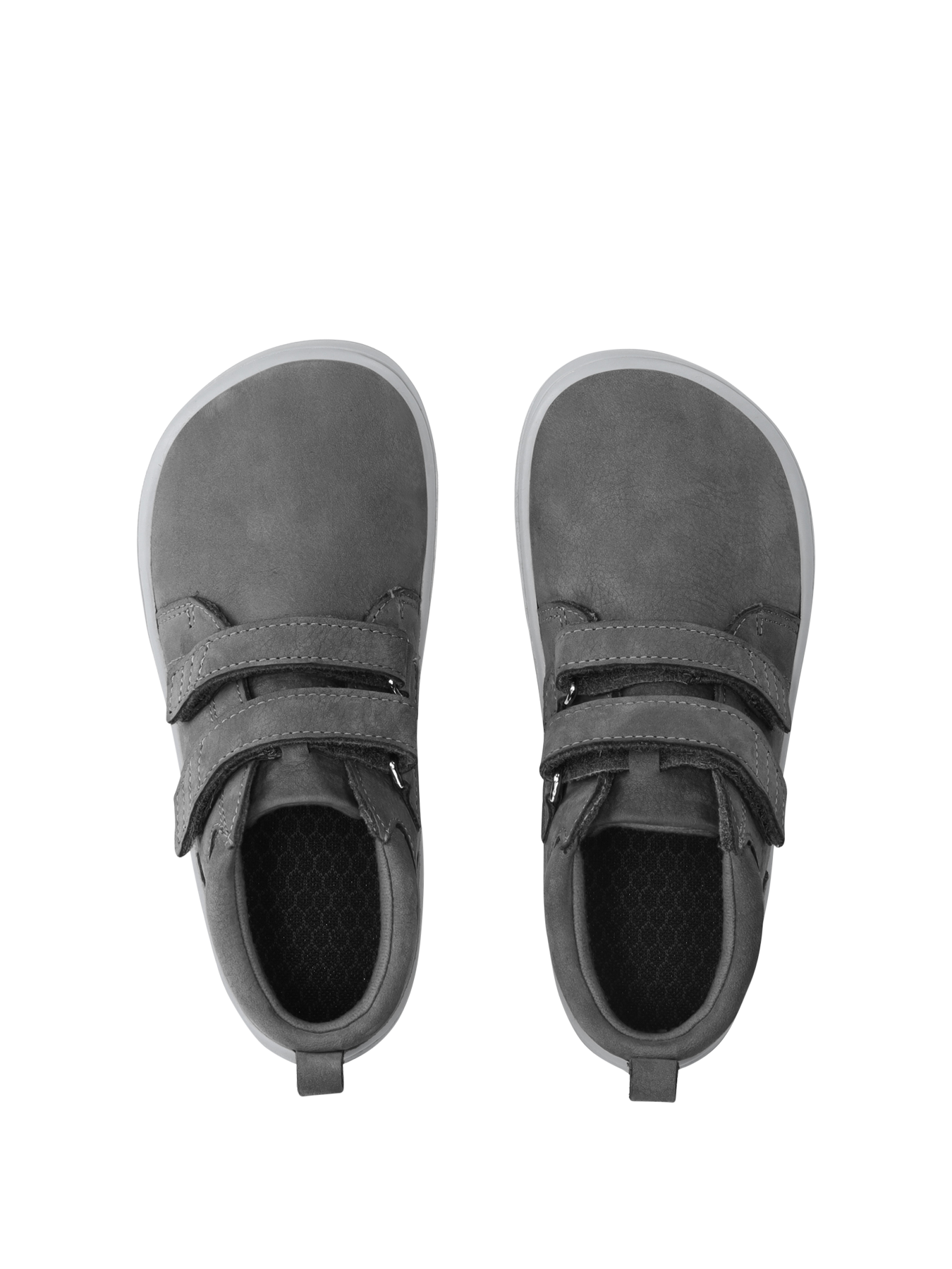 Detské barefoot topánky Be Lenka Play - Dark Grey.
  barefoot topánky dokonale napodobňujú chodenie naboso, presne tak, ako to vymyslela príroda  prešitá podošva pre dlhšiu životnosť topánok  podošva KidsComfort vďaka svojim výstupkom zaručuje dokonalú stabilitu  kožený golier na päte pre väčší komfort a odolnosť  textilná podšívka príjemná na dotyk   štýlové debosované logo Be Lenka
Výhody barefoot topánok:
ultra flexibilná podrážkazero drop: päta a špička v jednej rovine pre správne držanie telapriestranná špička pre vaše prstyľahká obuv
Typ obuvi: vychádzková obuv