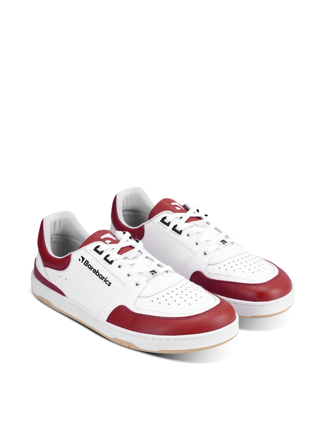 Barefoot tenisky Barebarics Wave - White & Crimson Red.
  Zvršok sa skladá z kvalitnej hladkej kože nappa; Ide o materiál, ktorý má výbornú odolnosť voči vlhkosti a ľahko sa ošetruje  Podšívka je vyrobená z technickej textílie Dermodry Coolmax®, ktorá zabezpečuje kontinuálny odvod vlhkosti; Tento typ podšívky urýchľuje proces odvodu a absorpcie potu, vďaka čomu ostáva koža suchá; Zároveň ide o mäkký, ľahký a priedušný materiál, ktorý sa používa pri výrobe prestížnych modelov obuvi a prechádza najnáročnejšími skúškami technickej kvality v nezávislých laboratóriach  Podošva je zhotovená z jemnej syntetickej gumy s vysokou odolnosťou voči opotrebeniu; Podošva Retro je inšpirovaná umením a pouličnými športami z konca 20.
Barefoot vlastnosti
  Anatomický tvar - Teniska rešpektuje tvar chodidiel.
Viac info
  vychádzková obuv  moderný mestský dizajn  navrhnuté a ručne vyrobené v Európskej únii, z lokálnych udržateľných materiálov  vynikajúca odolnosť a farebná stálosť materiálov  technológia Dermodry Coolmax® pre kontinuálny odvod vlhkosti  dostupné v číslach: 36-47 (podľa európskeho merania)EAN/SKU: %eanorsku%
