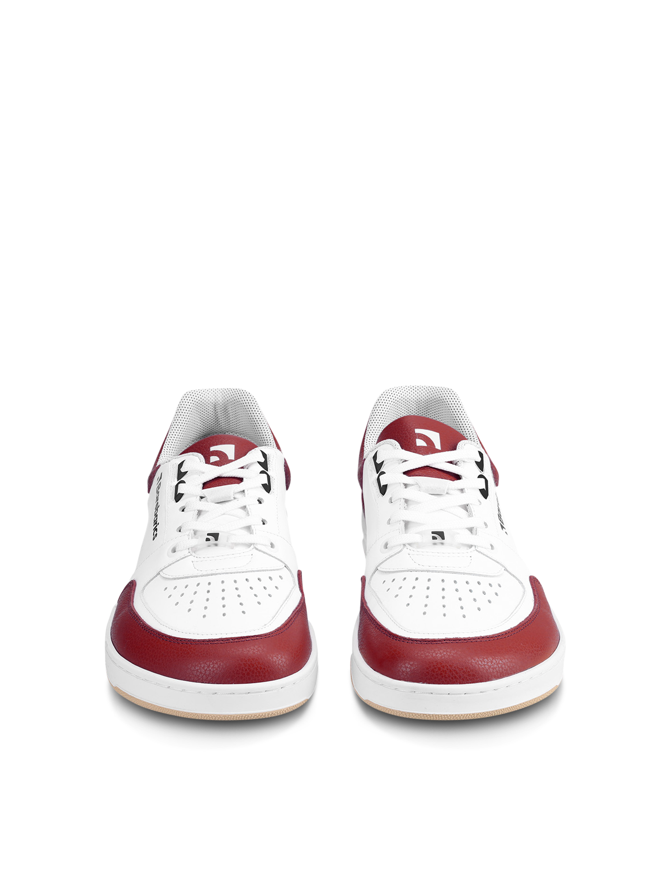 Barefoot tenisky Barebarics Wave - White & Crimson Red.
  Zvršok sa skladá z kvalitnej hladkej kože nappa; Ide o materiál, ktorý má výbornú odolnosť voči vlhkosti a ľahko sa ošetruje  Podšívka je vyrobená z technickej textílie Dermodry Coolmax®, ktorá zabezpečuje kontinuálny odvod vlhkosti; Tento typ podšívky urýchľuje proces odvodu a absorpcie potu, vďaka čomu ostáva koža suchá; Zároveň ide o mäkký, ľahký a priedušný materiál, ktorý sa používa pri výrobe prestížnych modelov obuvi a prechádza najnáročnejšími skúškami technickej kvality v nezávislých laboratóriach  Podošva je zhotovená z jemnej syntetickej gumy s vysokou odolnosťou voči opotrebeniu; Podošva Retro je inšpirovaná umením a pouličnými športami z konca 20.
Barefoot vlastnosti
  Anatomický tvar - Teniska rešpektuje tvar chodidiel.
Viac info
  vychádzková obuv  moderný mestský dizajn  navrhnuté a ručne vyrobené v Európskej únii, z lokálnych udržateľných materiálov  vynikajúca odolnosť a farebná stálosť materiálov  technológia Dermodry Coolmax® pre kontinuálny odvod vlhkosti  dostupné v číslach: 36-47 (podľa európskeho merania)EAN/SKU: %eanorsku%